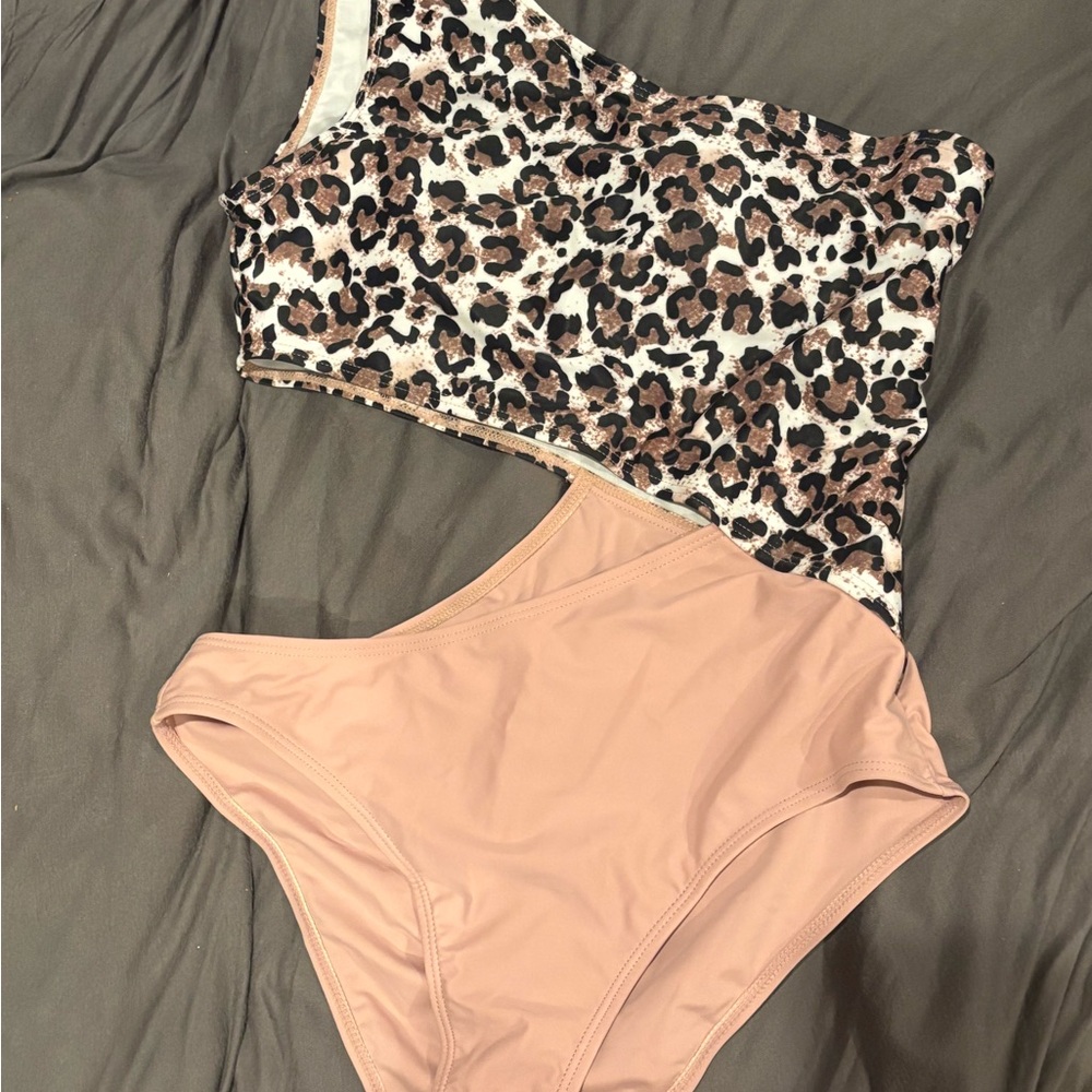 Leopard Print Women's Bathing Suit